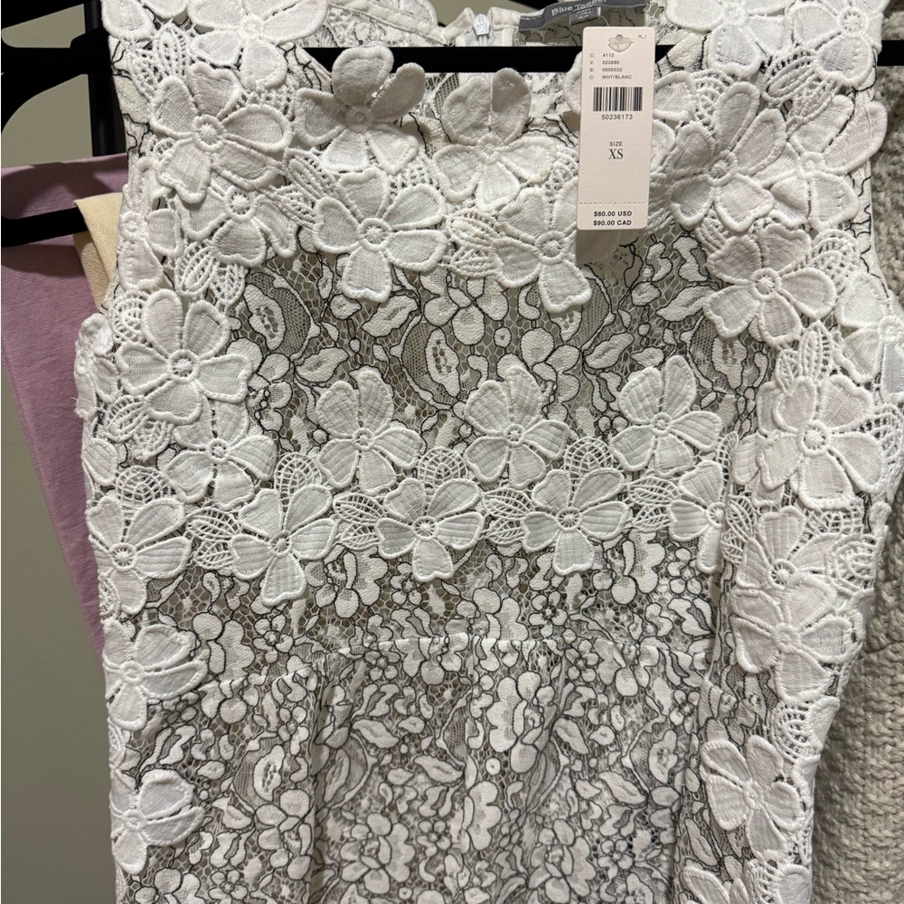 Floral Lace Dress in White and Gray